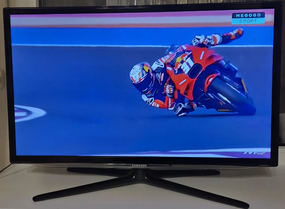 Смарт-телевізор Samsung 32"