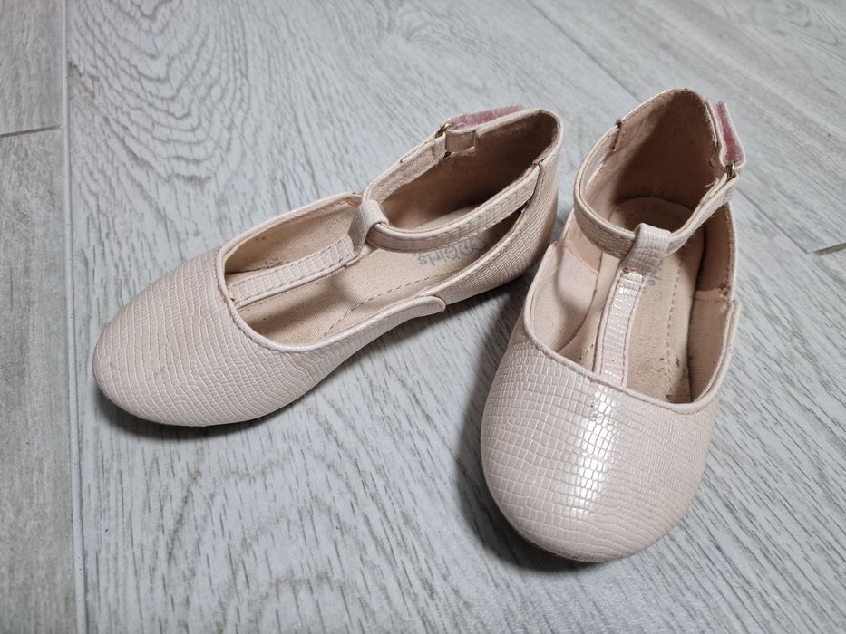 Balerinki Reserved r.27 perłowo różowe