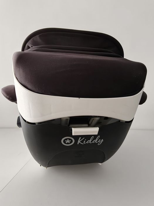 Ovo/Bebé Conforto Kiddy i-Size Plus – Preto e Branco