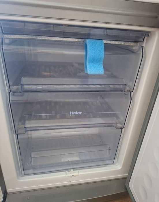 Pojemna Lodówka Haler HRF-370SS