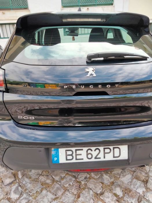 Peugeot 208 PureTech 100 EAT8 Active Pack