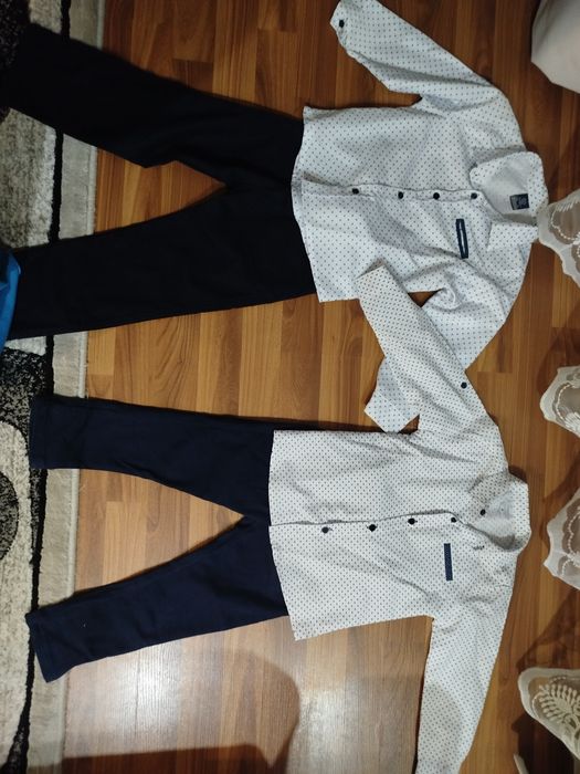 Святкові костюмчики для хлопчиків -двійняток