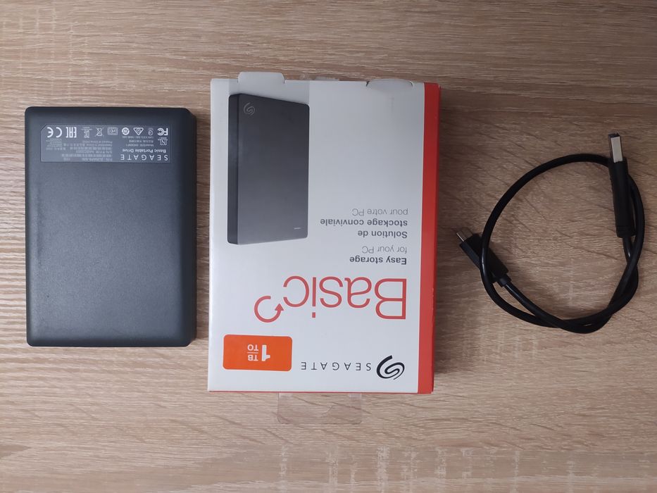 Жесткий диск Seagate Basic 1 TB внешний