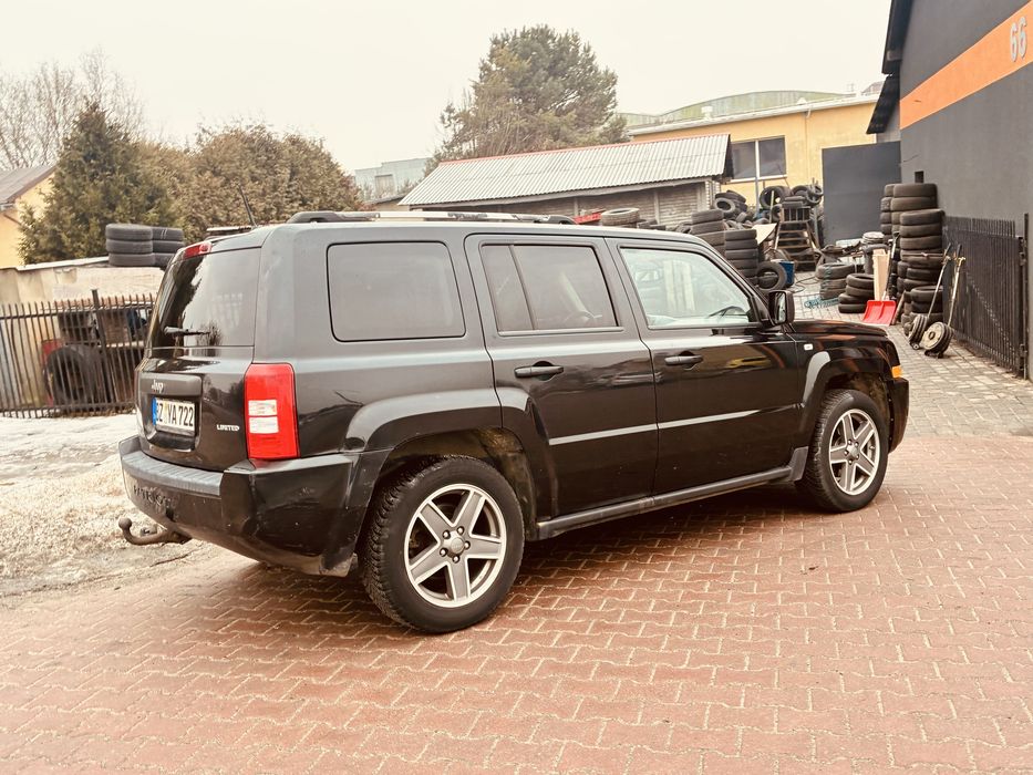 jepp patrior rok 2010 poj 2,4 AUTOMAT 4x4  przeb 106tys zadbany