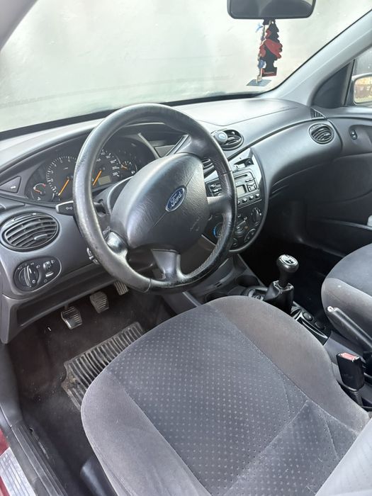Ford Focus Ghia 1.6