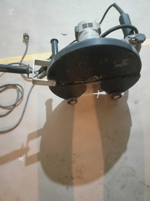 Piła tarczowa do cięcia betonu na mokro