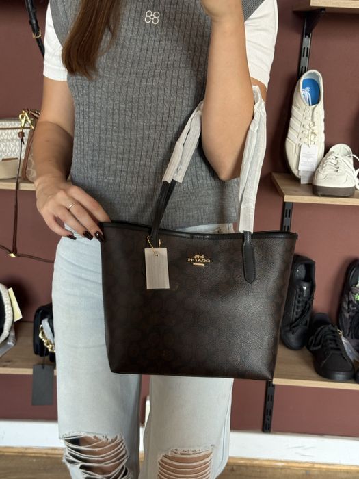 Сумка Coach City Tote середнього розміру