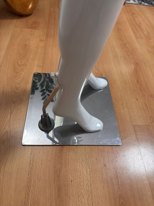 Manequim feminino usado