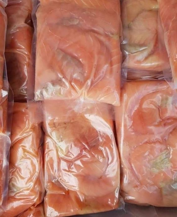 Сьомга обріз, слайси,верхня частина балика,слабосолена без шкіри і кіс