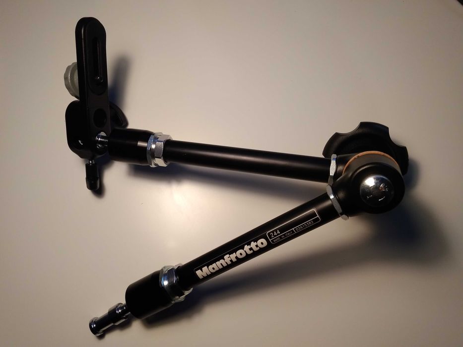 Manfrotto 244 MAGIC ARM  z pokrętłem 143BKT