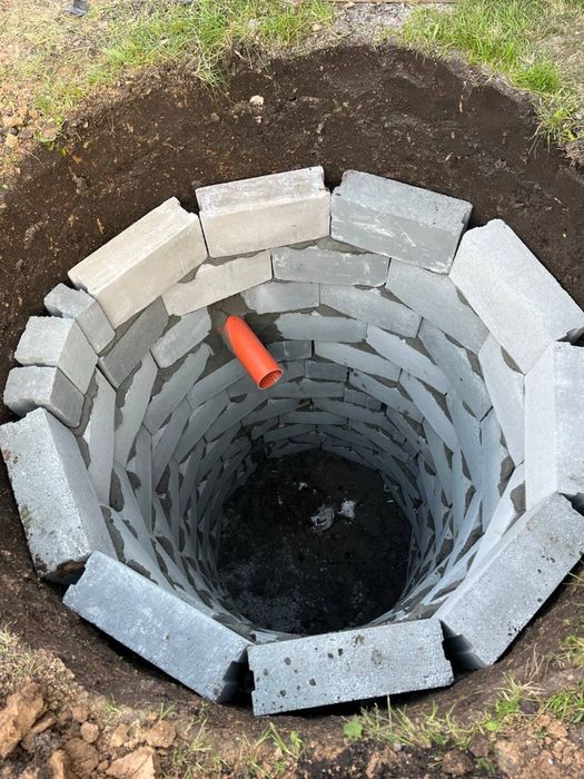 Сливные ямы любой сложности под ключ. Траншеи, септик, фундамент