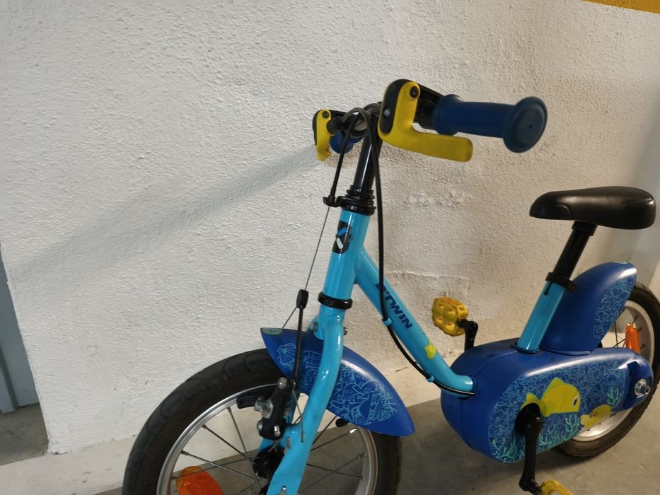 Bicicleta Decathlon roda 14 (rodinhas incluídas)