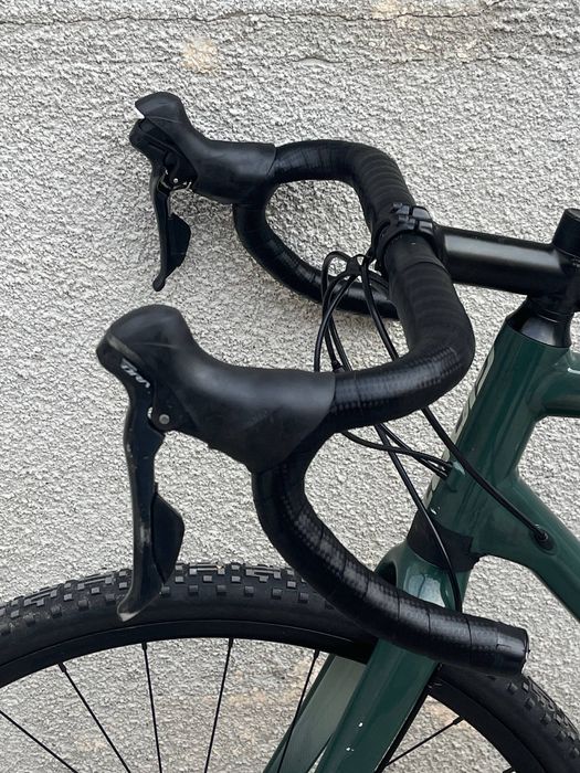 Giant Revolt 2 2021 L | Shimano Sora | Gravel | Карбонова вилка | Документи
