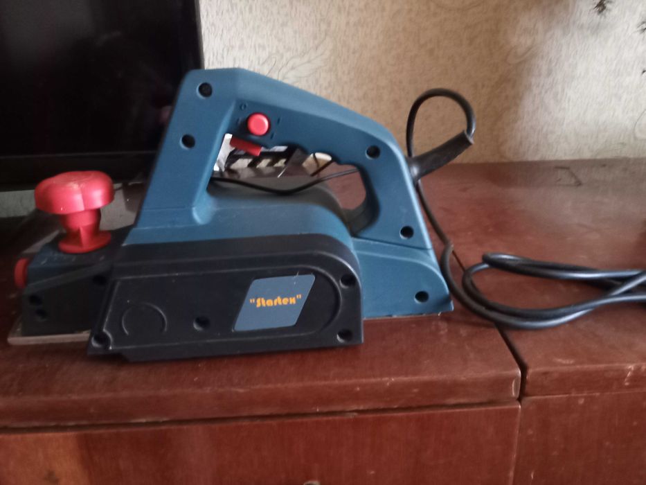 Продаю электрорубанок Startex TF-PP005