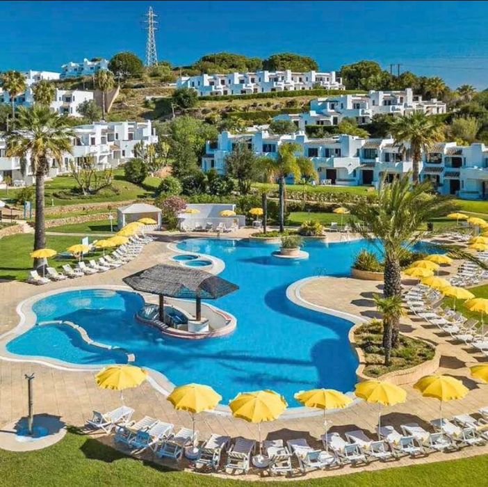 alugo casa v2 em albufeira