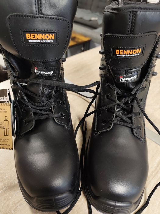 Buty  BENNON  nowe
