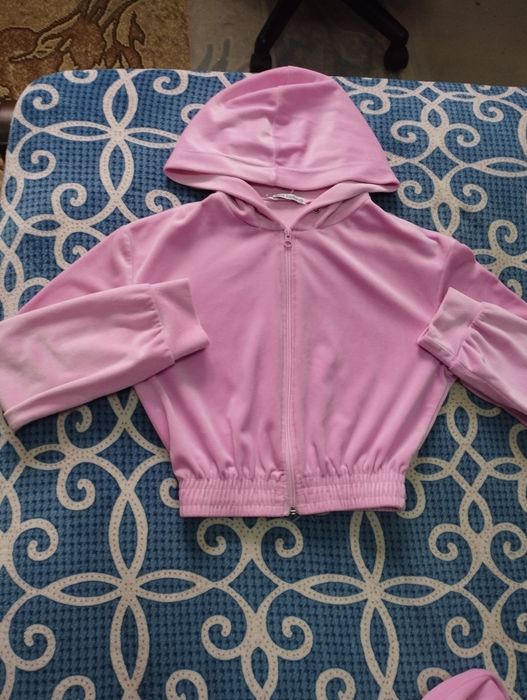 Продам велюровий костюм