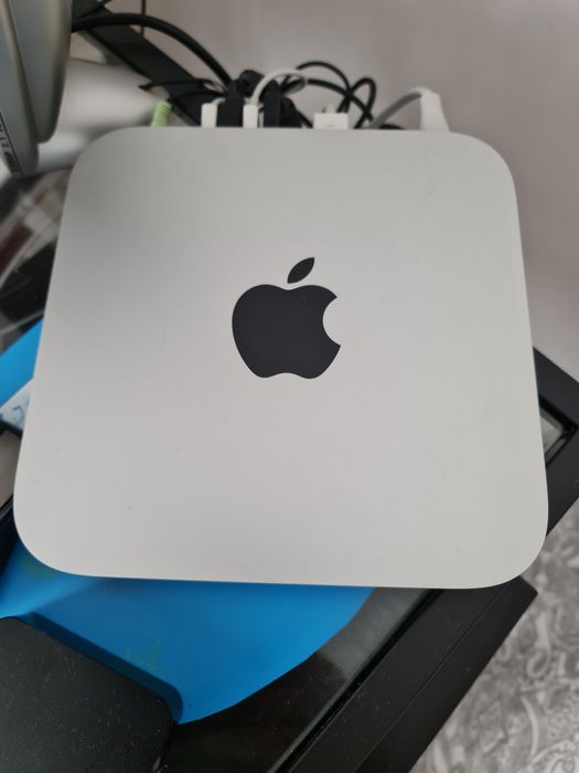 Computador Mac mini + monitor