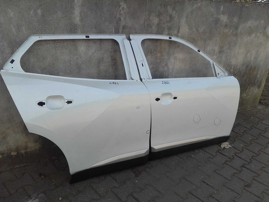 Drzwi prawa strona Peugeot 2008 nowy model biała perła nr2864