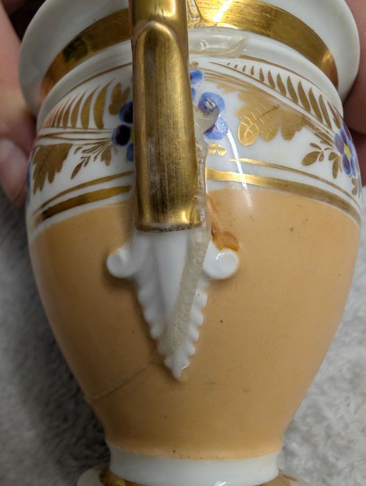 Porcelanowa filiżanka antyk
