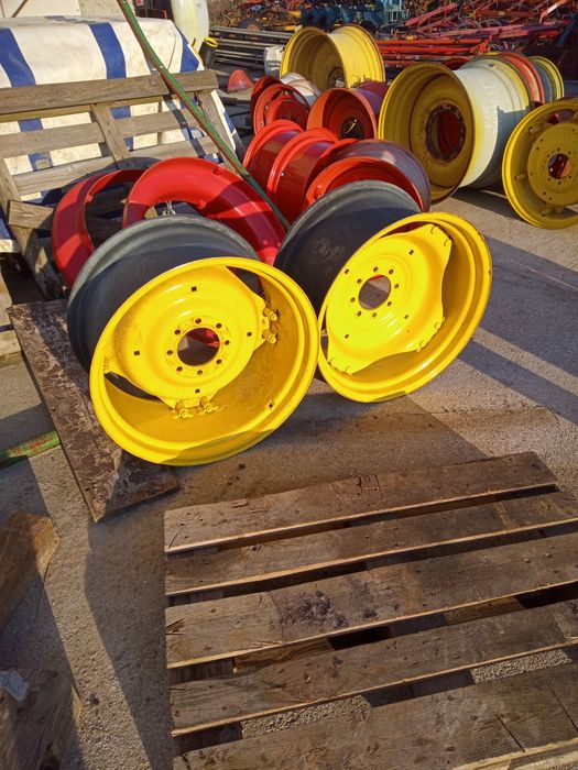 Koło Felga W13 R28 John Deere oryginał otwór 153mm8szpilek jak nowa