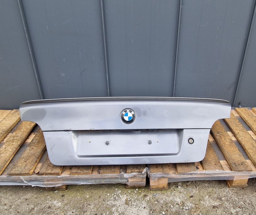 Klapa Pokrywa BMW E39 M-PAKIET LOTKA  Seria - 5 Sedan