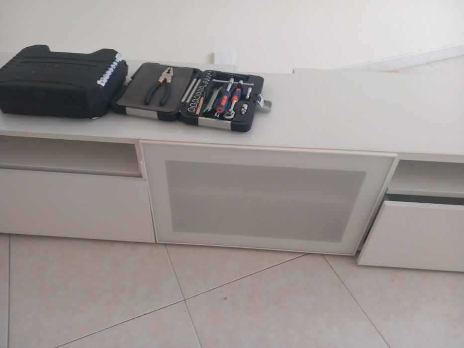 Móvel TV branco do Ikea