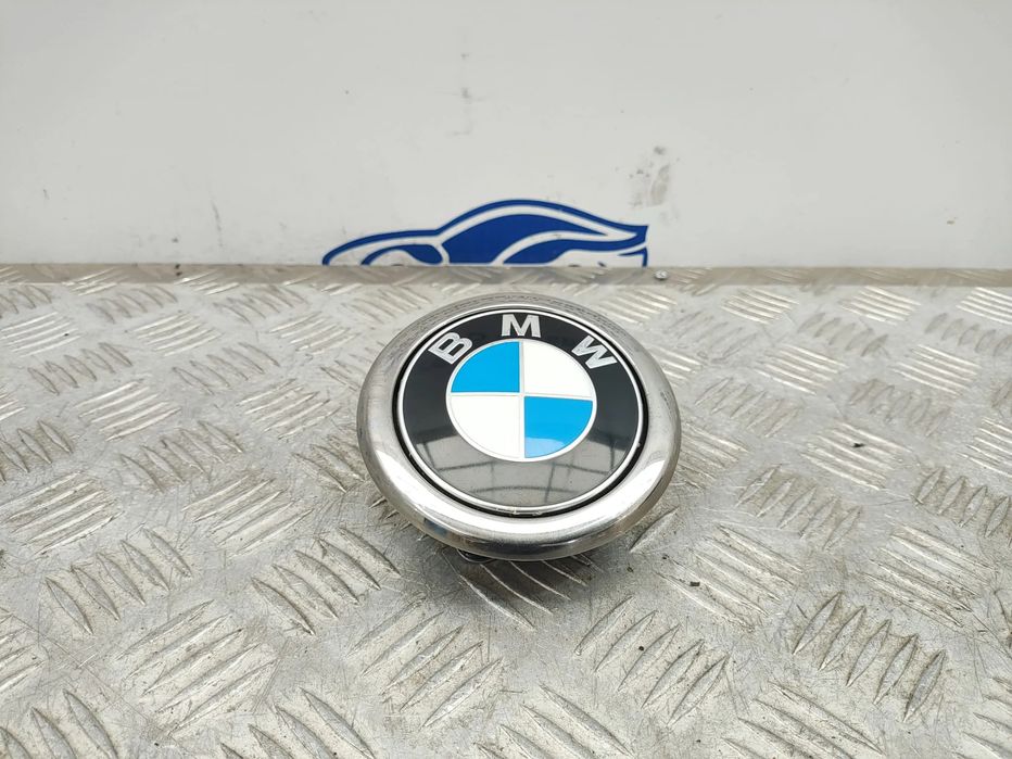 Fecho Tampa Porta Mala Embelema Original BMW 7248535 2010 - 2025