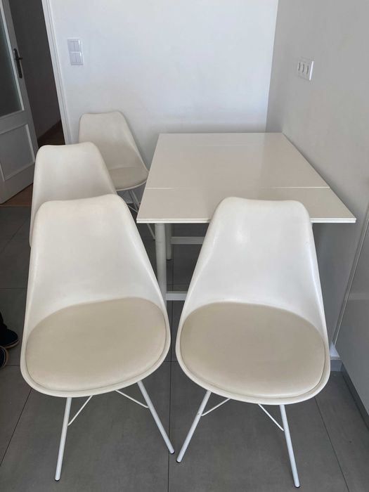 Conjunto de 4 cadeiras de jantar brancas estilo escandinavo – Assento almofadado