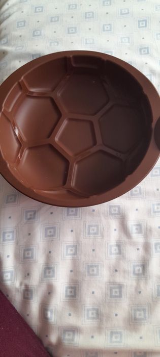 Forma de silicone Bola em Tupperware (Castanha)