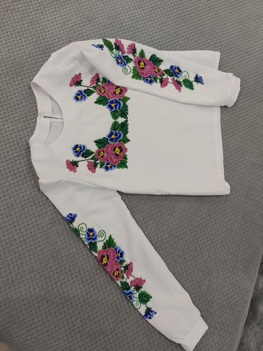 Вишиванки вишиті бісером