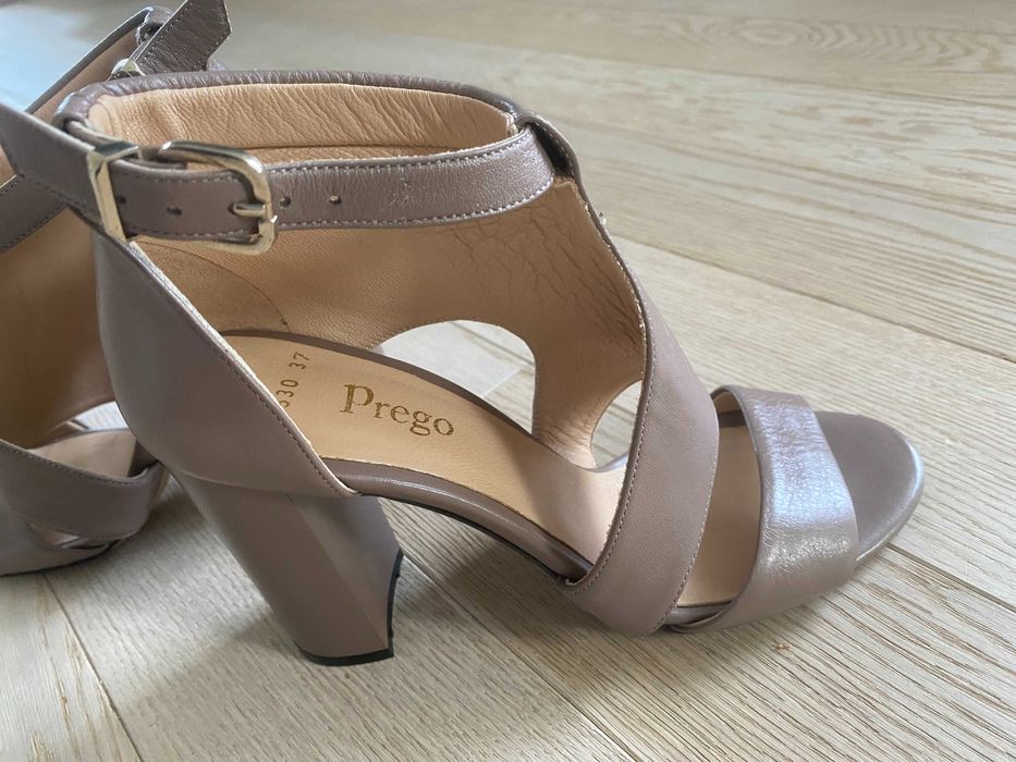 Босоніжки жіночі Prego