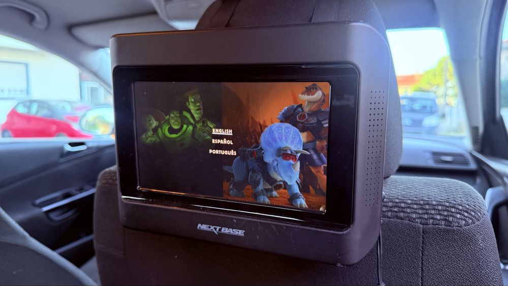 DVD para carro com varios dvds para criança