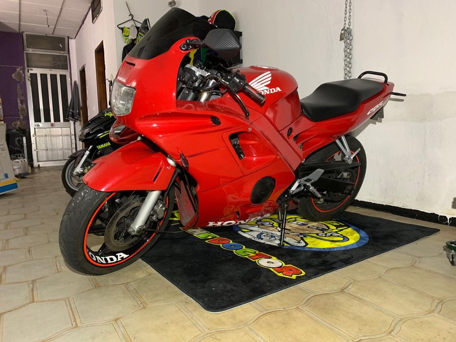 Honda Cbr 600 f (Negociável)