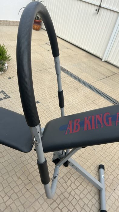 Banco de musculação, ginástica e abdominais