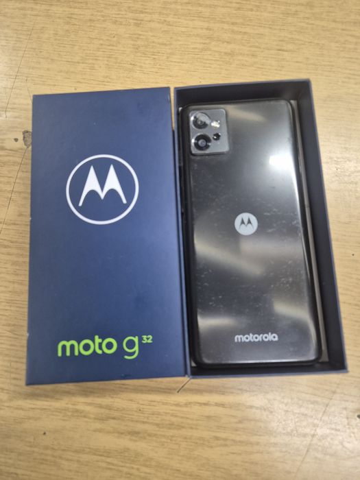 Телефон моторола g32 128gb.