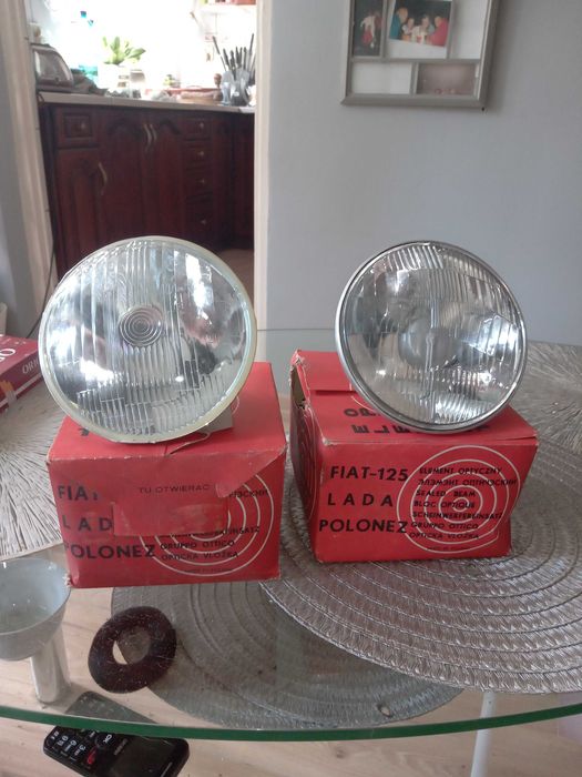 Lampy reflektory przód Fiat 125p,Łada ,Polonez NOWE-PRL