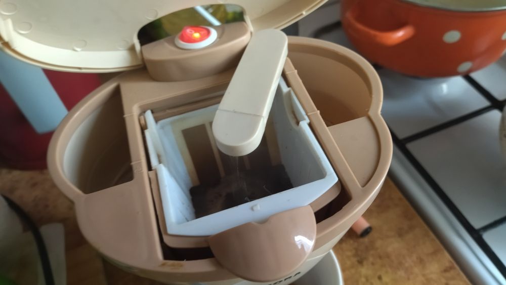 Кавоварка крапельна Aurora AU-145 бв