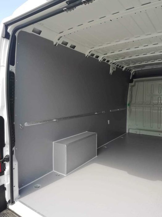 Fiat Ducato L4H2 Profesjonalna zabudowa przestrzeni ładunkowej premium