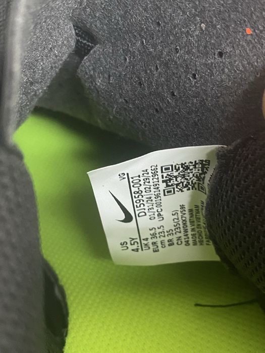 Sprzedam nowe korki Nike r. 36,5 oryginalne