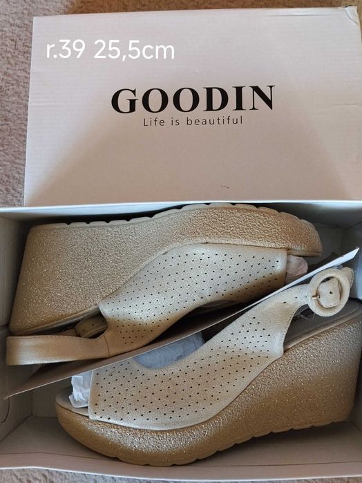 Sandały na koturnie Goodin r.39 Nowe.