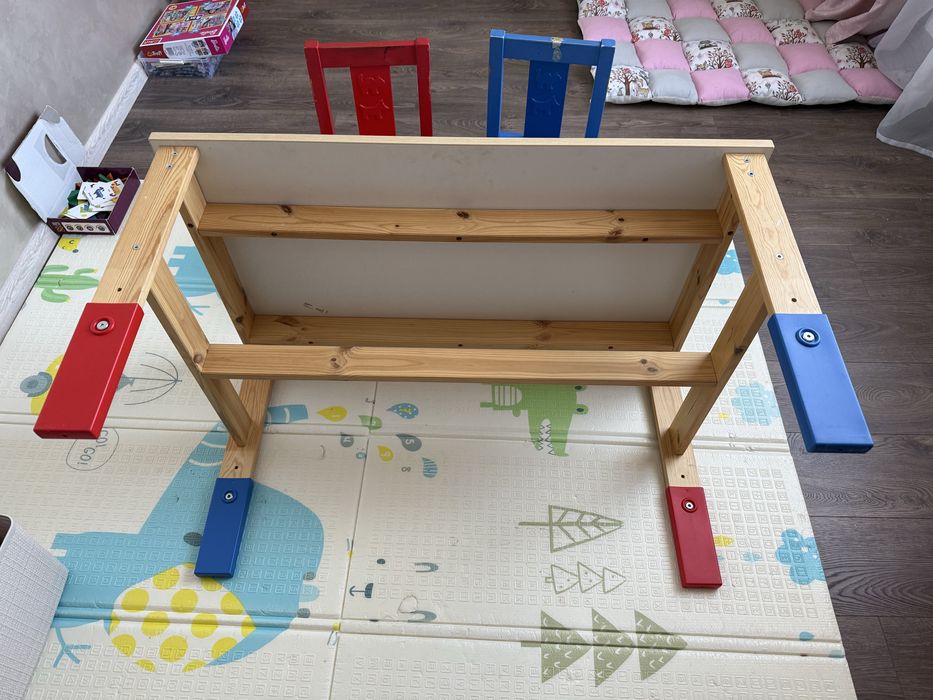 Набір Стіл і 2 стільця (дитячі меблі) Ікеа