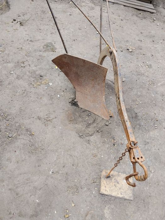 Продам кінний плуг