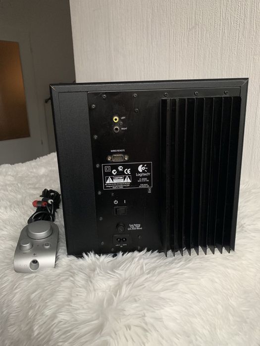 Сабвуфер Logitech Z-2300.