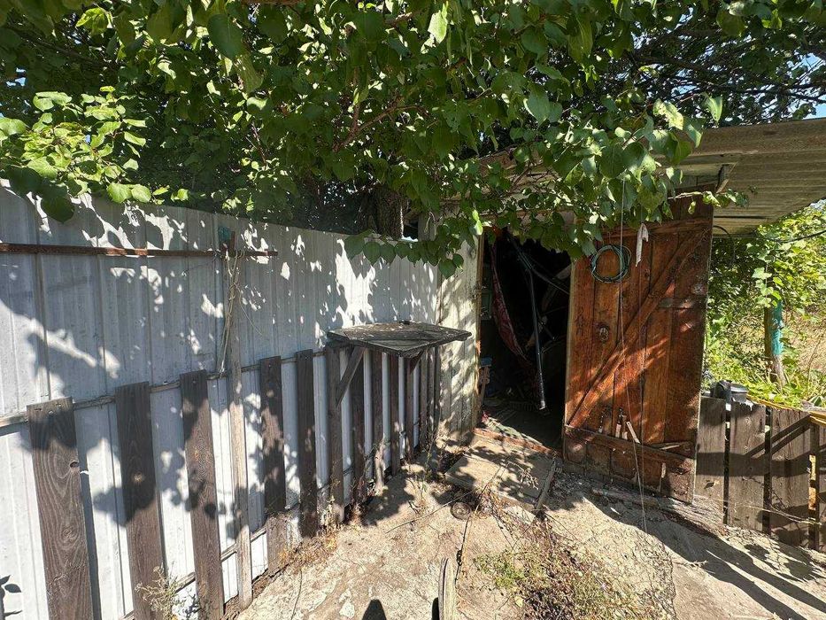 Продам дачу, 10 хвилин від метро Індустріальна, участок 10 соток