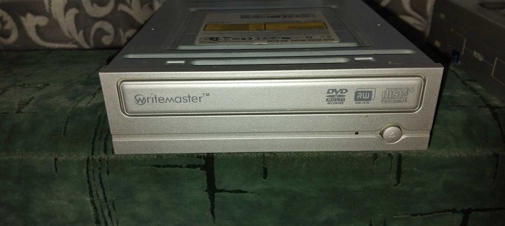 DWD RW привод Samsung.Asus.LG sata ide