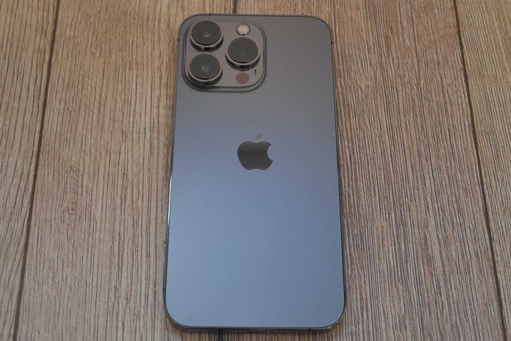 Apple iPhone 13 Pro 256GB Mocny Grafit/Graphite + gratis 3 etui