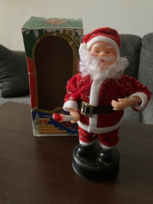 Новорічні прикраси деревʼяні іграшки, ялинкова гірлянда, Дід Мороз