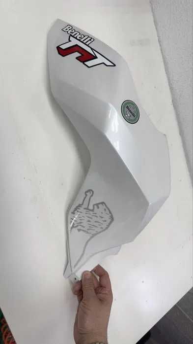 Carnagem lado esquerdo Benelli TNT 125
