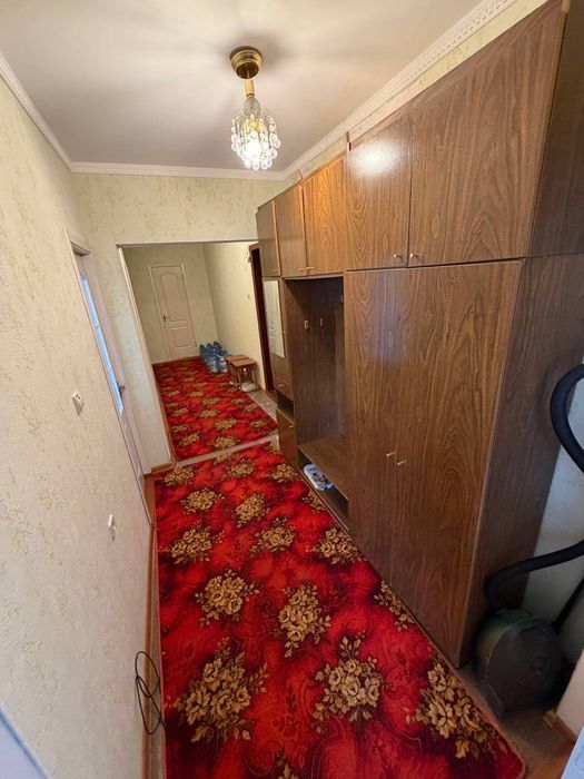 Продаж 3к квартири, р-н  ближнє Жадова
